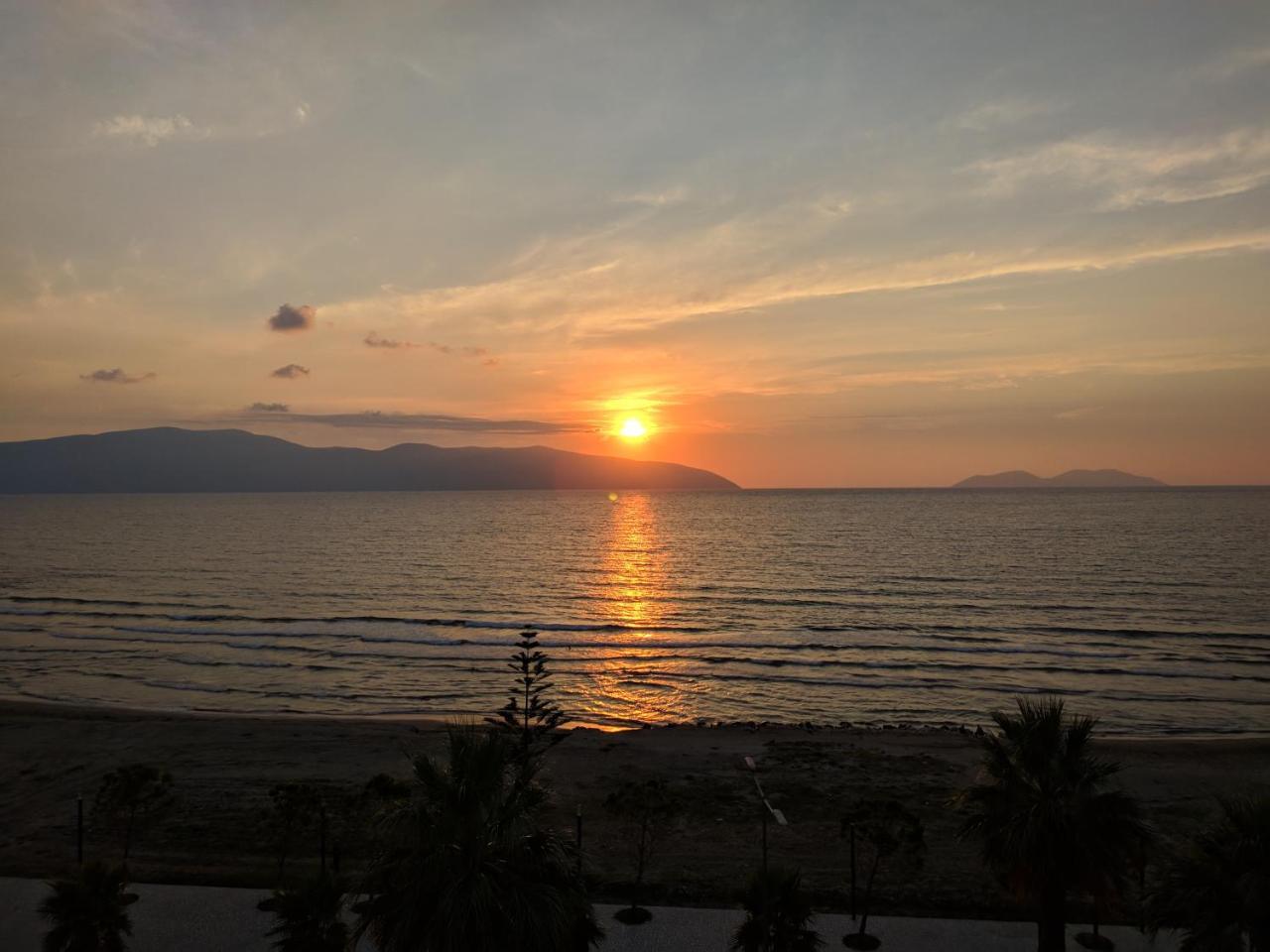Lucky Lux Apartment Vlorë Екстериор снимка