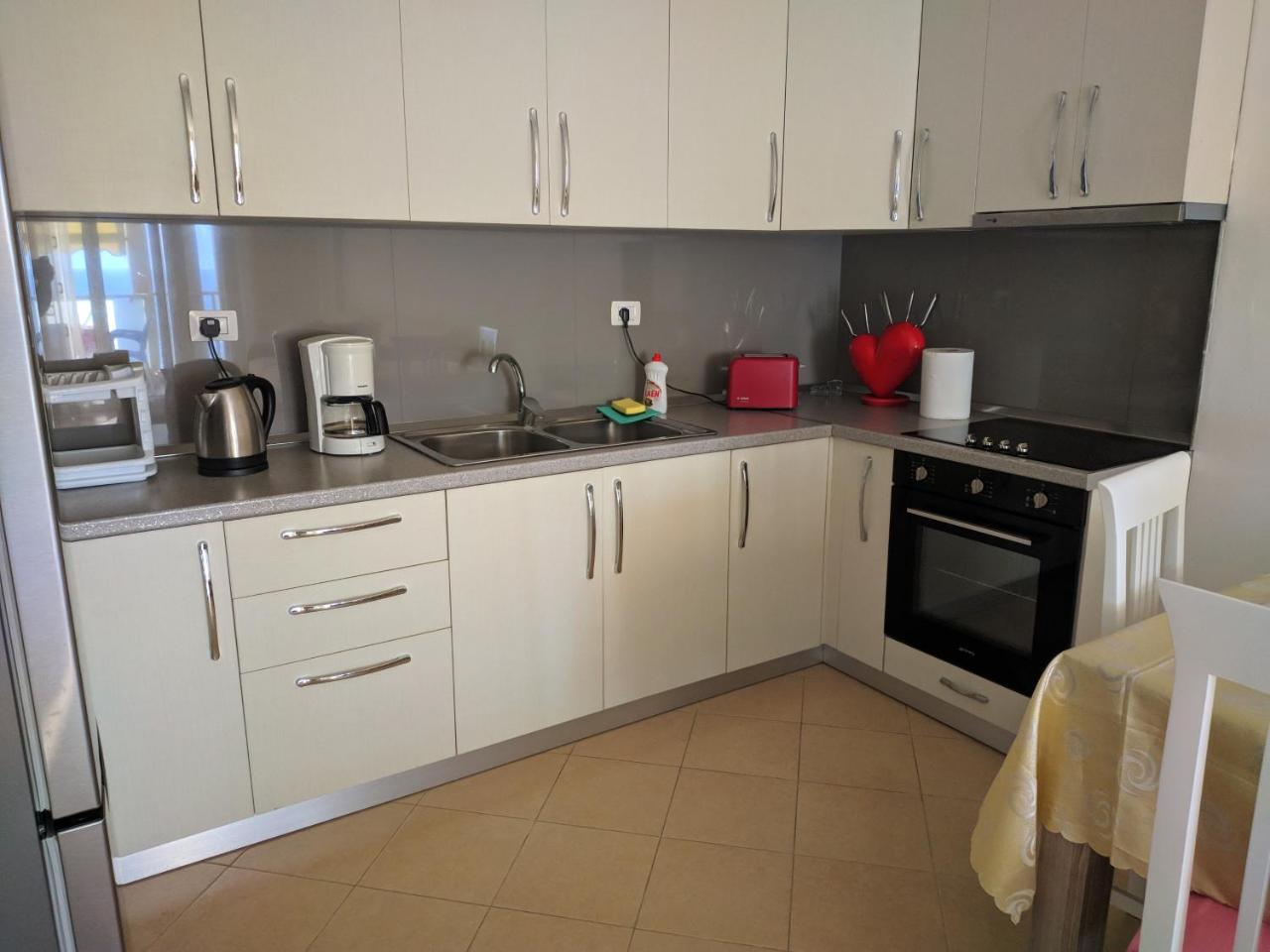 Lucky Lux Apartment Vlorë Екстериор снимка
